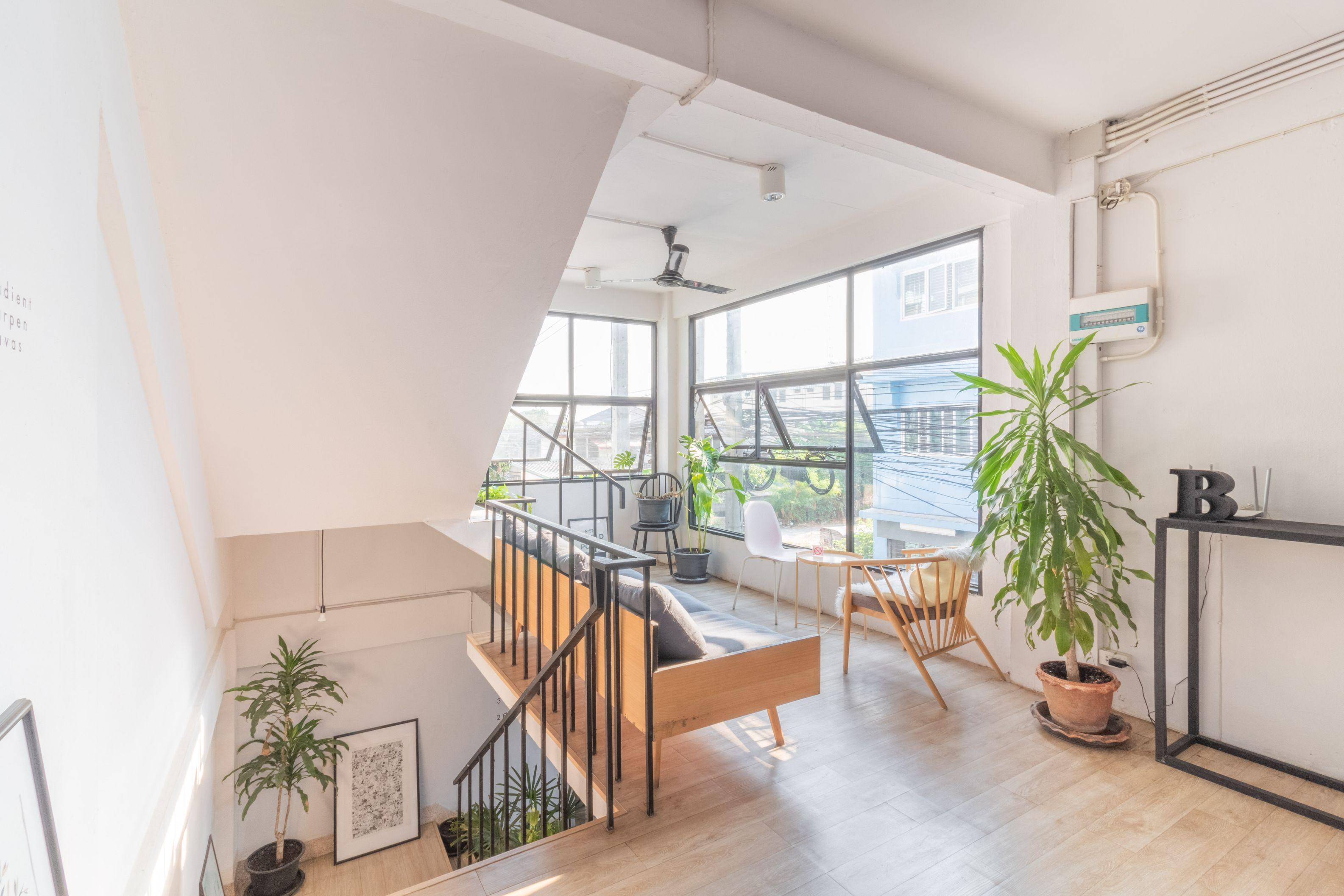 Beige Poshtels + Netflix Hostel Bangkok Exterior photo
